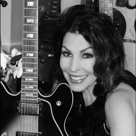 Meet your Posher, Michele - Picture 1 of 1